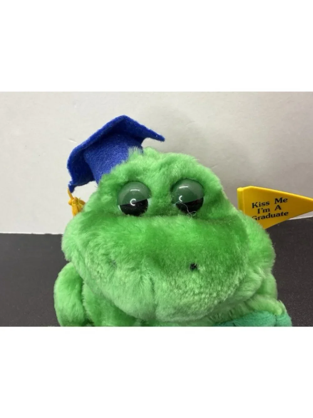 Vintage Russ Graduation Frog Toad Plush Green 5” KISS Me I’m A Graduate Sign